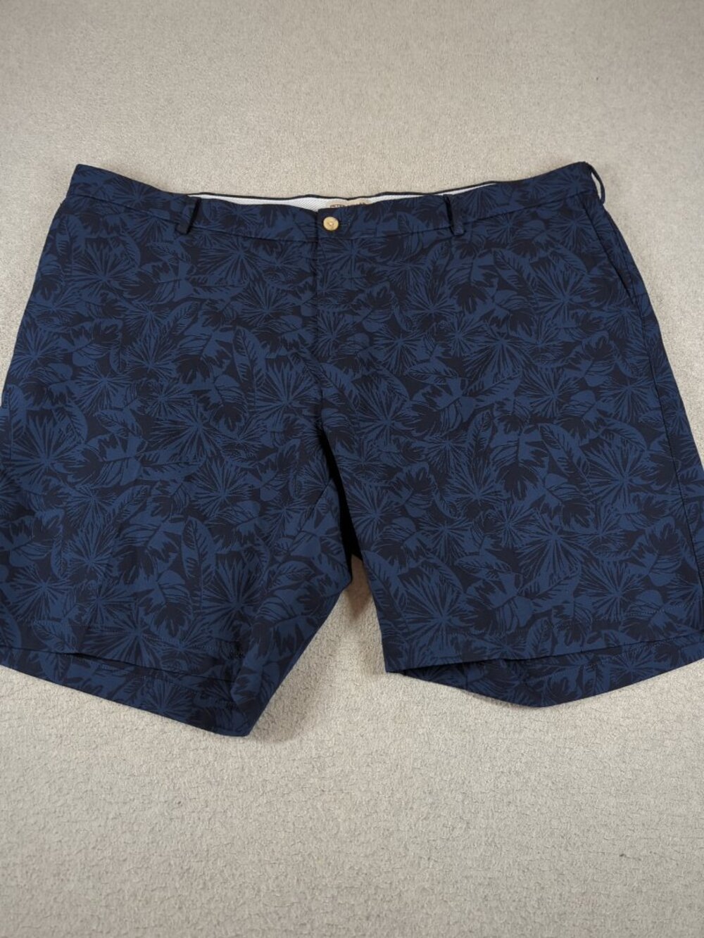 Peter Millar Salem Performance Shorts Men's 44 Blue Floral 8" Inseam